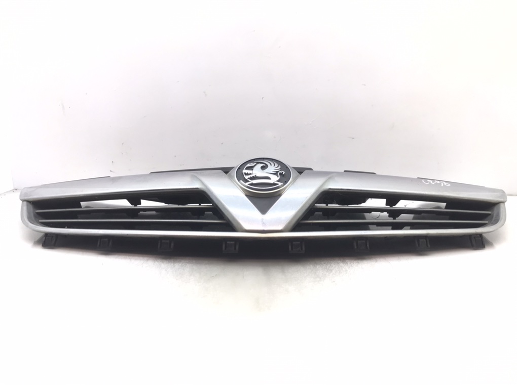 Решетка радиатора для Opel Zafira, 2011 г. 1.7 CDTi дизель б/у — фото 2