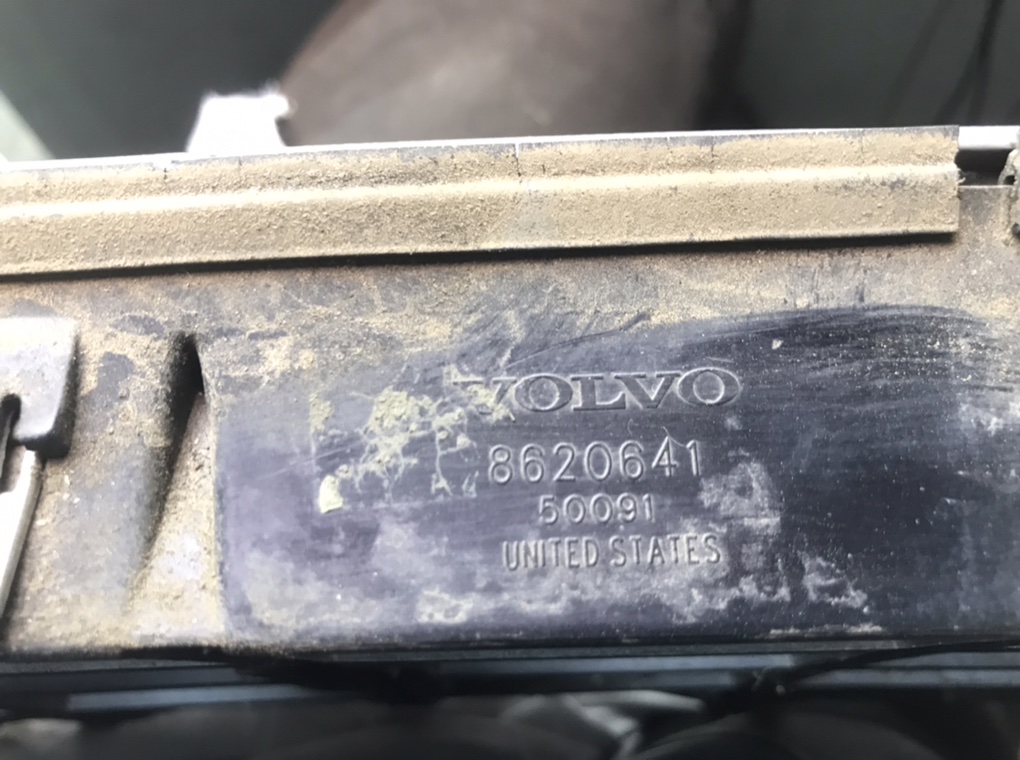 Решетка радиатора для Volvo XC90, 2010 г. 2.4 TD дизель б/у — фото 5