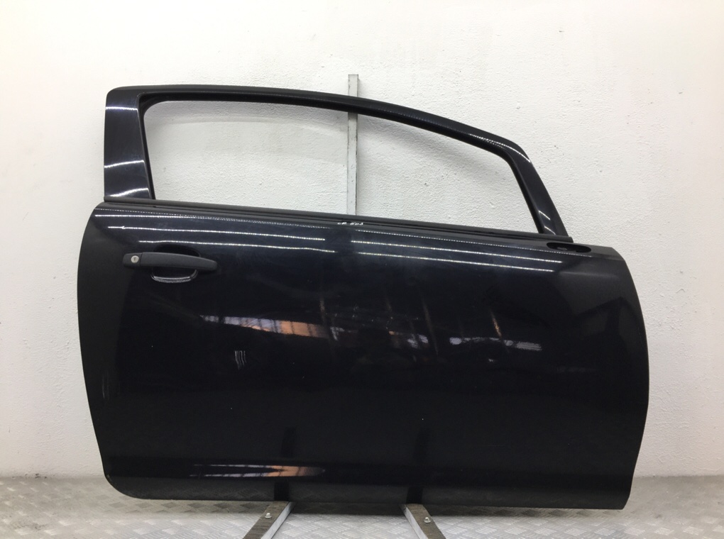 Дверь передняя правая для Opel Corsa, 2009 г. 1.3 CDTi дизель б/у