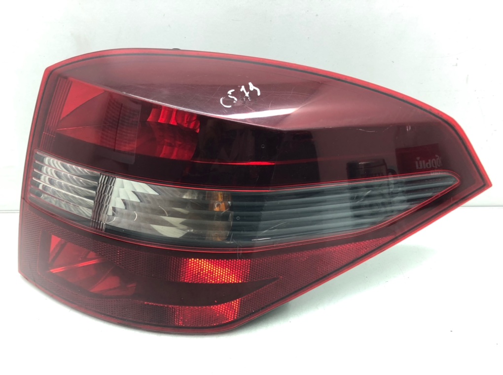 Фонарь задний правый для Renault Laguna, 2010 г. 2.0 DCi дизель б/у