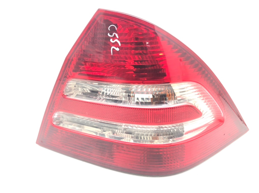 Фонарь задний правый для Mercedes C W203, 2007 г. 2.2 CDi дизель б/у