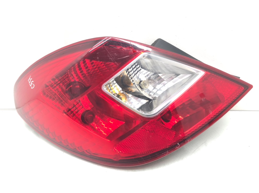 Фонарь задний левый для Opel Corsa, 2008 г. 1.2 i бензин б/у