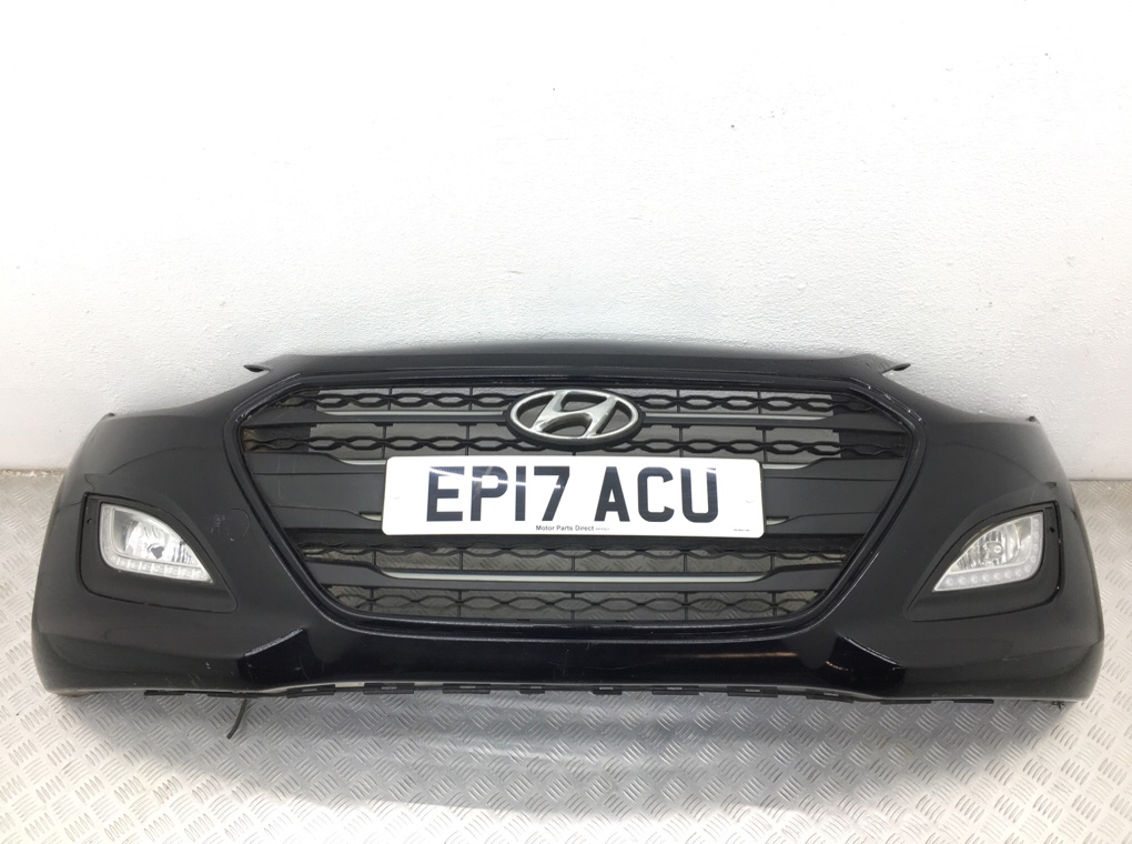 Бампер передний для Hyundai i30, 2017 г. 1.6 CRDi дизель б/у