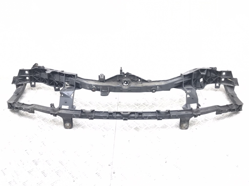 Панель передняя (телевизор) для Ford Focus, 2008 г. 1.8 TDCi дизель б/у
