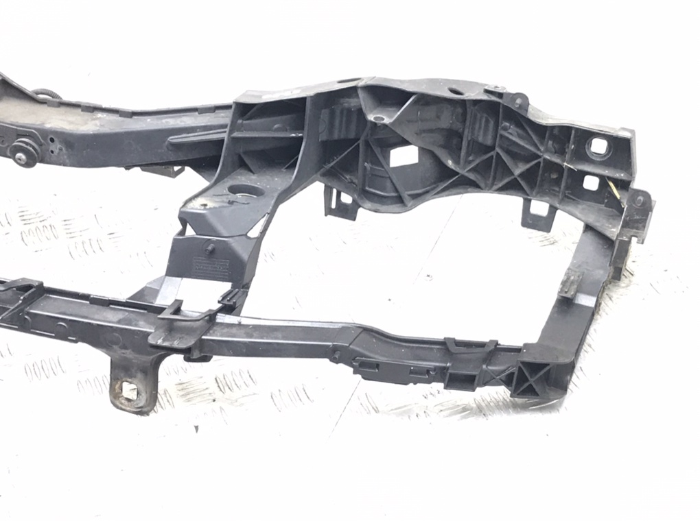 Панель передняя (телевизор) для Ford Focus, 2008 г. 1.8 TDCi дизель б/у — фото 4