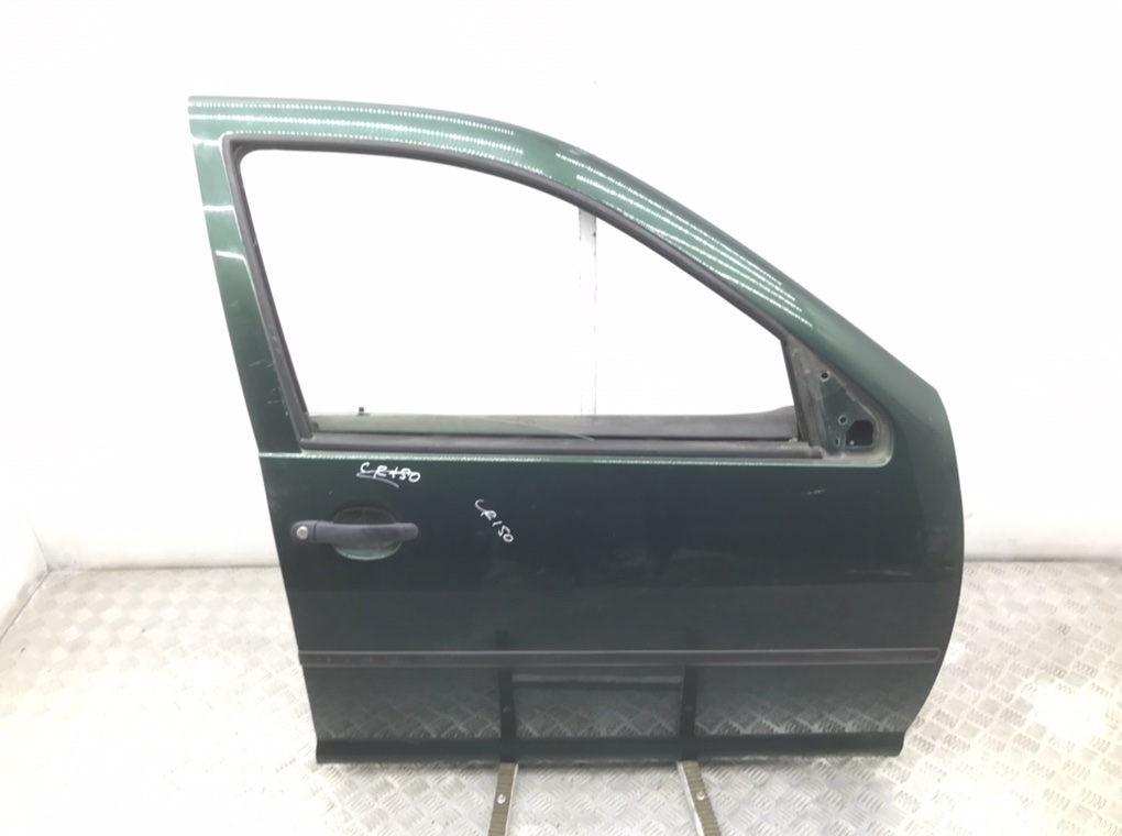 Дверь передняя правая для Volkswagen Golf, 2002 г. 1.9 TDi дизель б/у