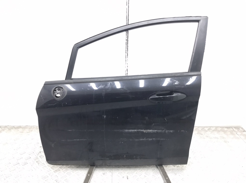 Дверь передняя левая для Ford Fiesta, 2012 г. 1.4 TDCI дизель б/у
