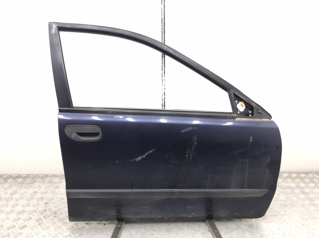 Дверь передняя правая для Volvo S40, 2001 г. 1.8 i бензин б/у