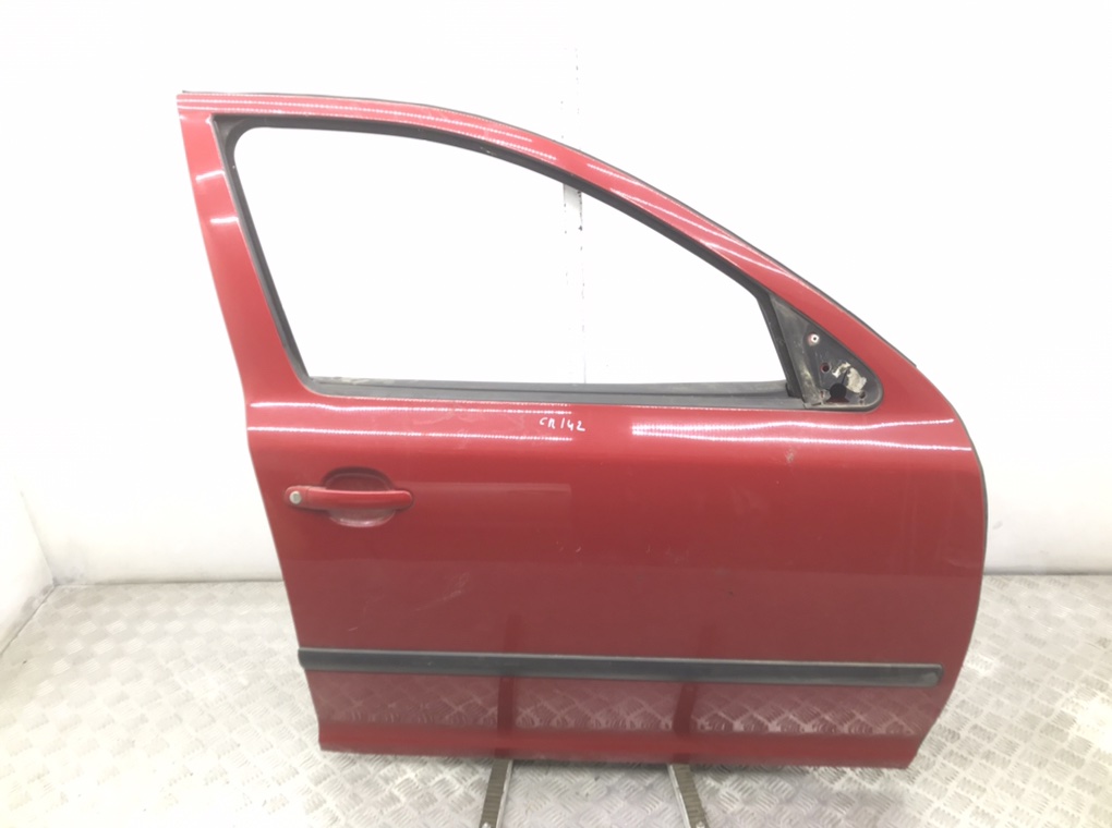 Дверь передняя правая для Skoda Octavia, 2005 г. 1.9 TDi дизель б/у