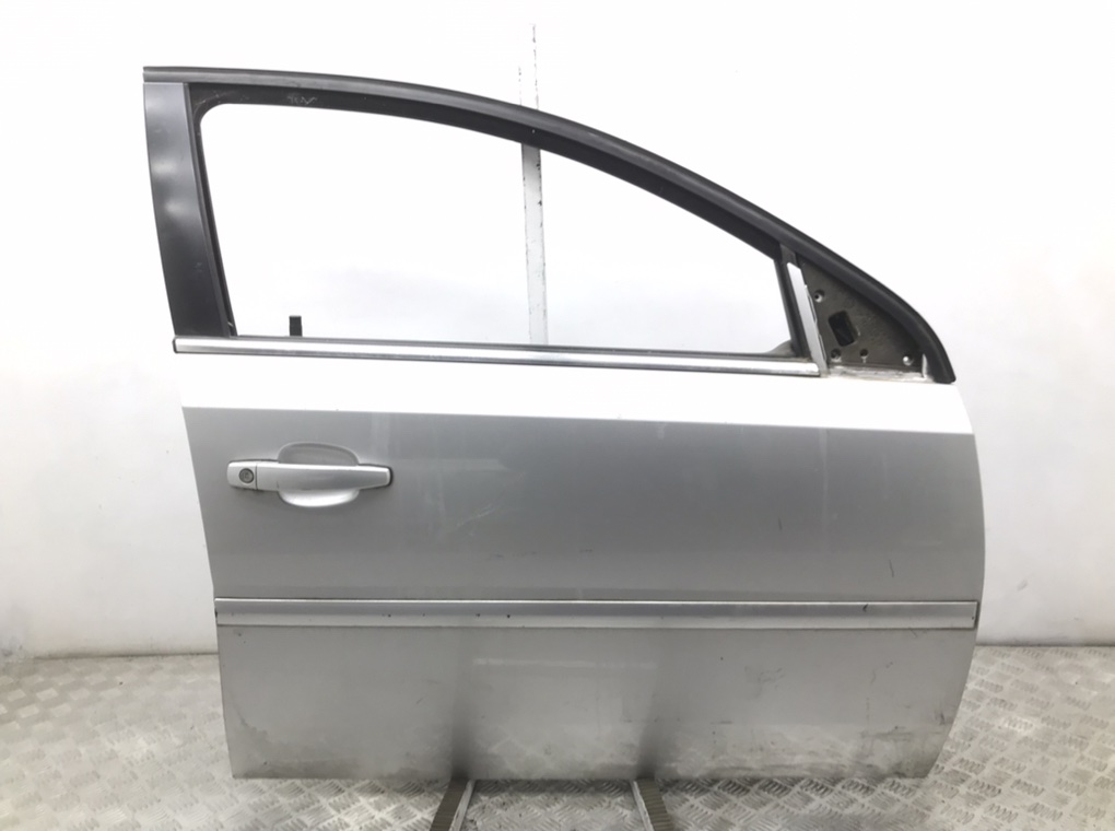 Дверь передняя правая для Opel Vectra, 2005 г. 1.8 i бензин б/у
