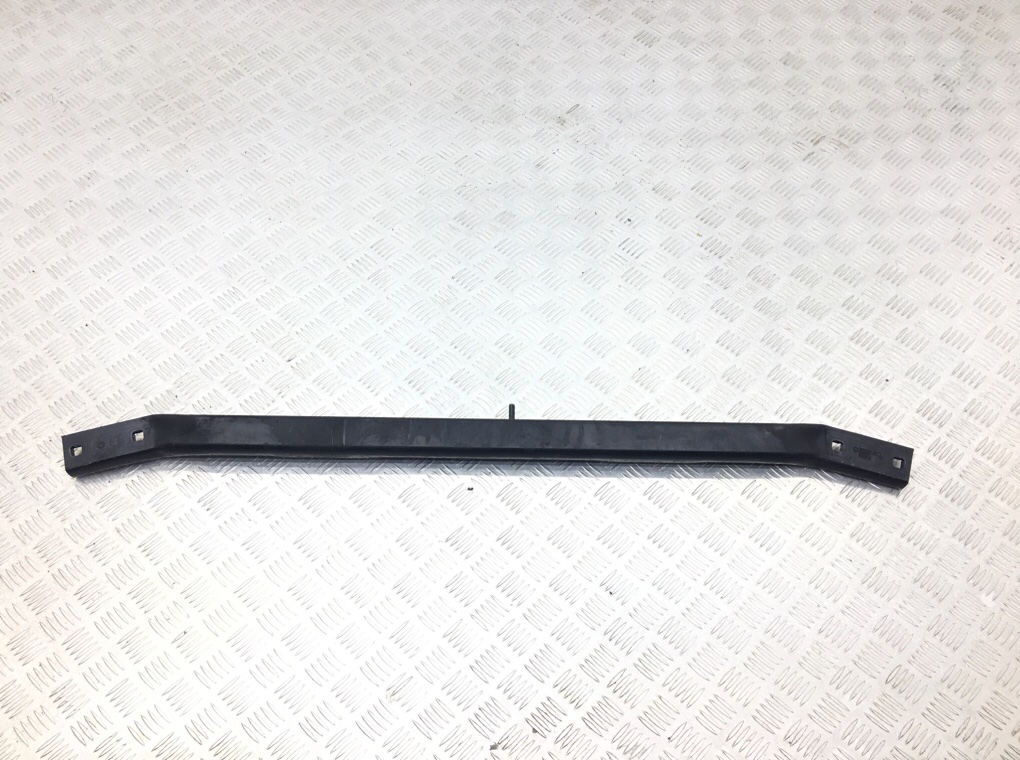 Планка под капот для BMW 5 F10/F11/GT F07, 2010 г. 2.0 TD дизель б/у — фото 2