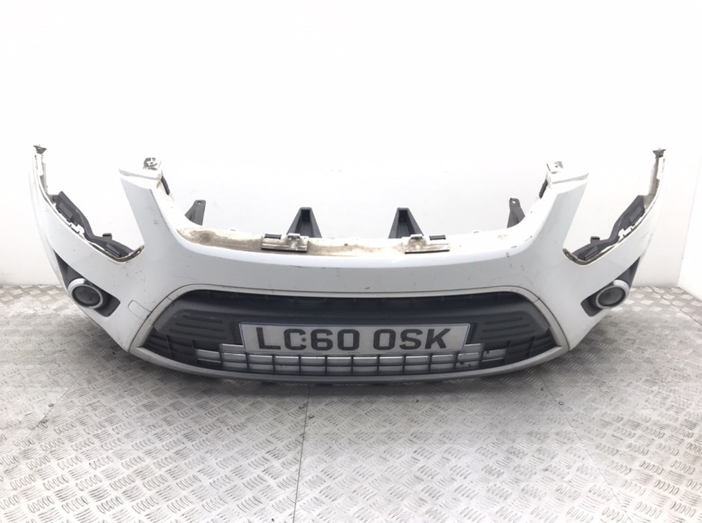 Бампер передний для Ford Kuga, 2011 г. 2.0 TDCI дизель б/у