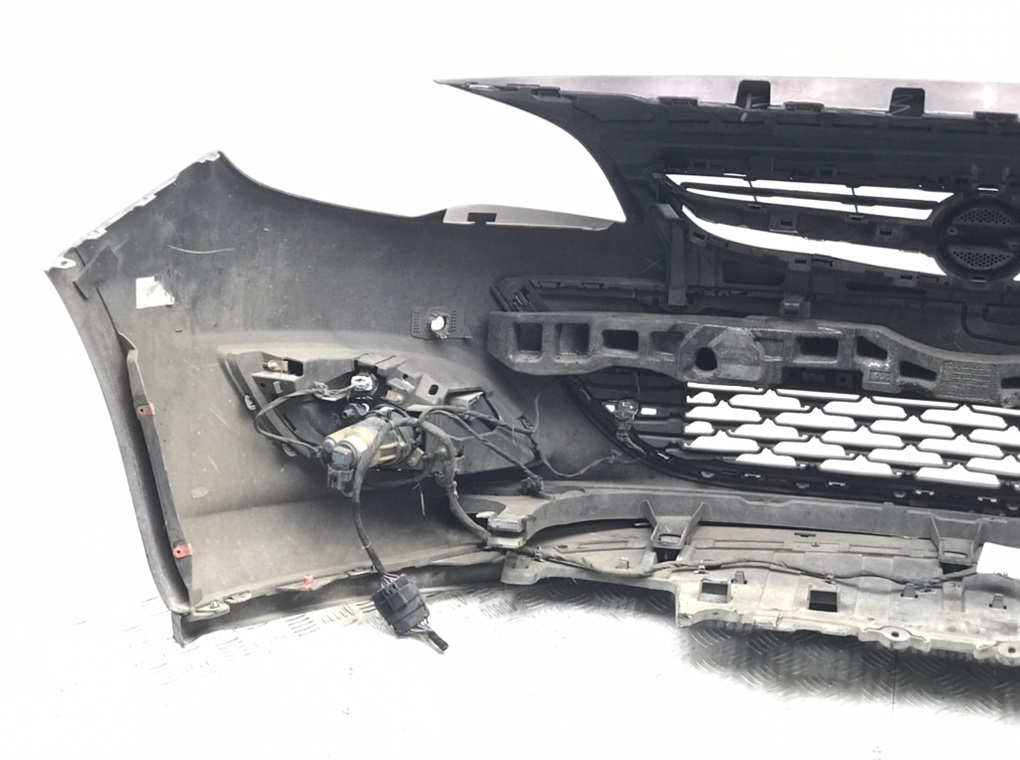 Бампер передний для Opel Astra, 2013 г. 2.0 CDTi дизель б/у — фото 5