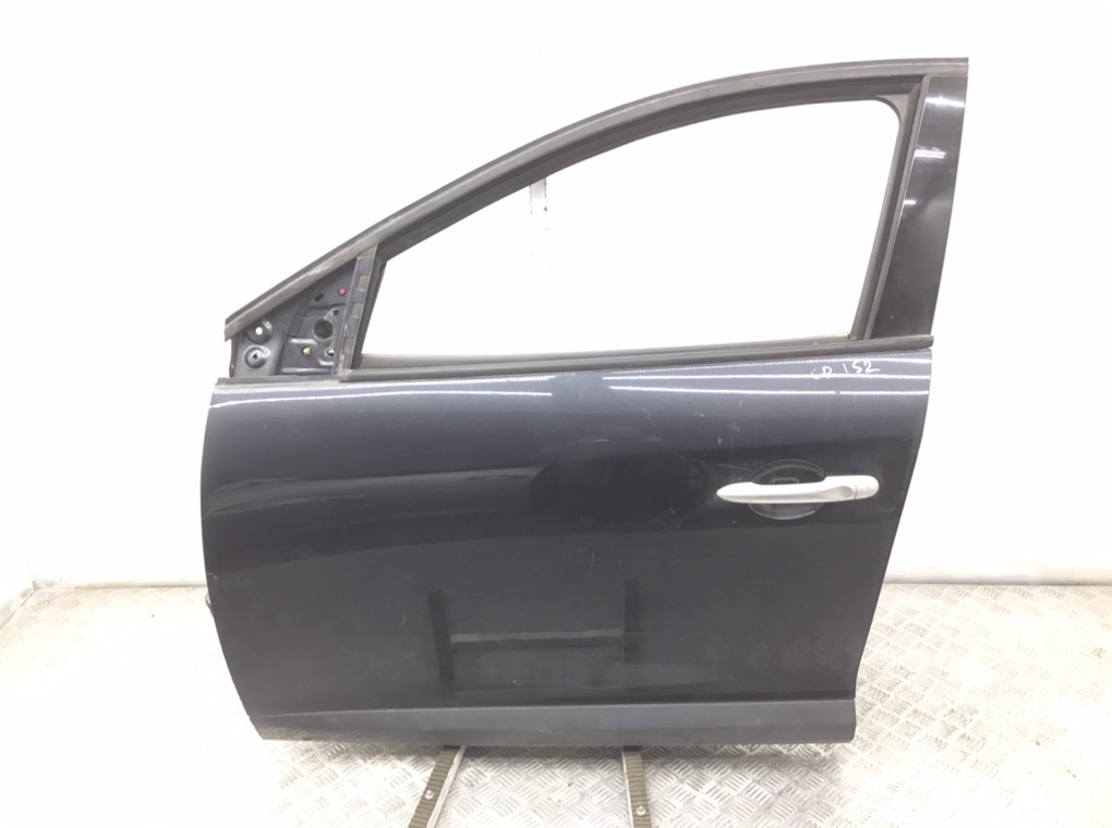 Дверь передняя левая для Renault Megane, 2010 г. 1.5 DCi дизель б/у