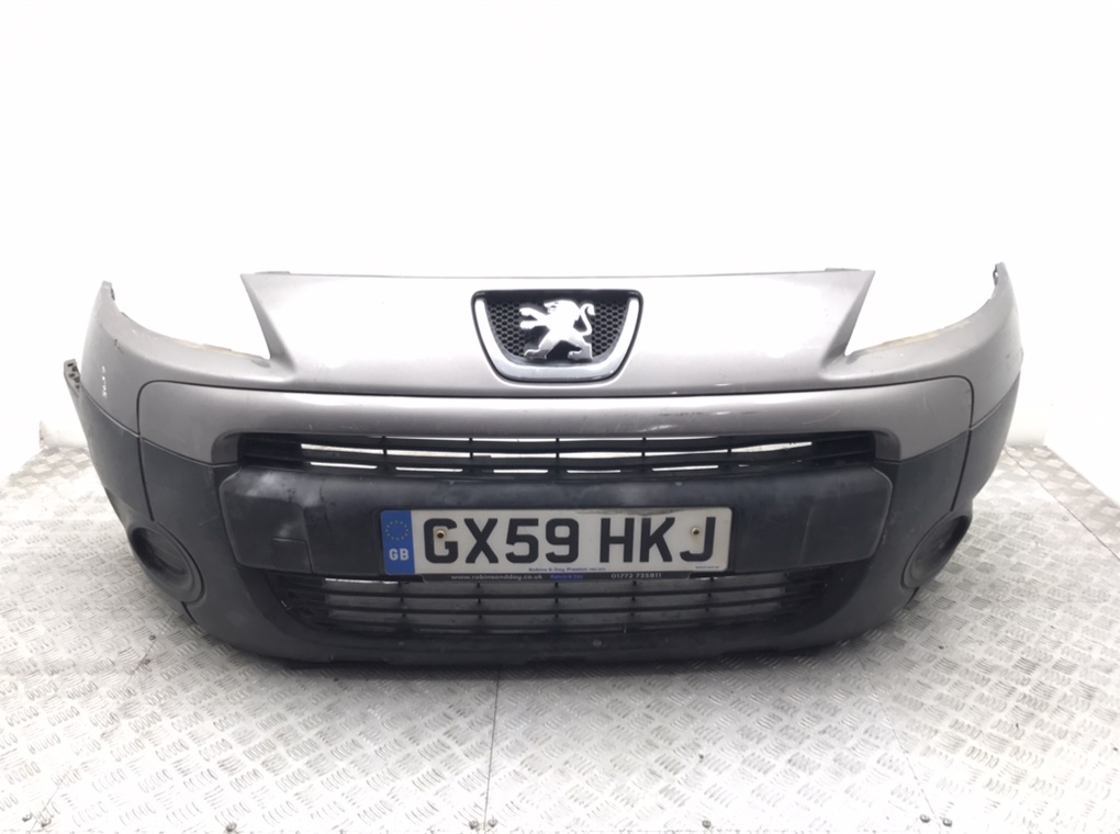 Бампер передний для Peugeot Partner, 2009 г. 1.6 i бензин б/у