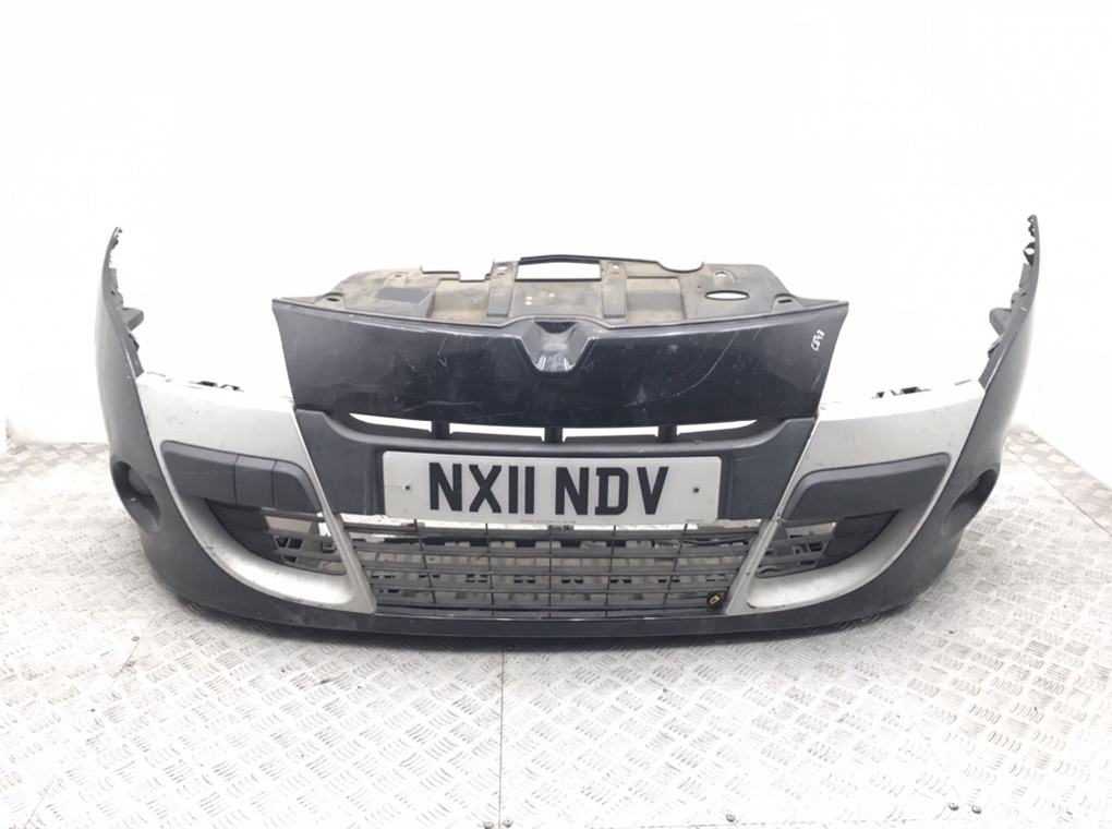 Бампер передний для Renault Megane, 2011 г. 1.5 DCi дизель б/у
