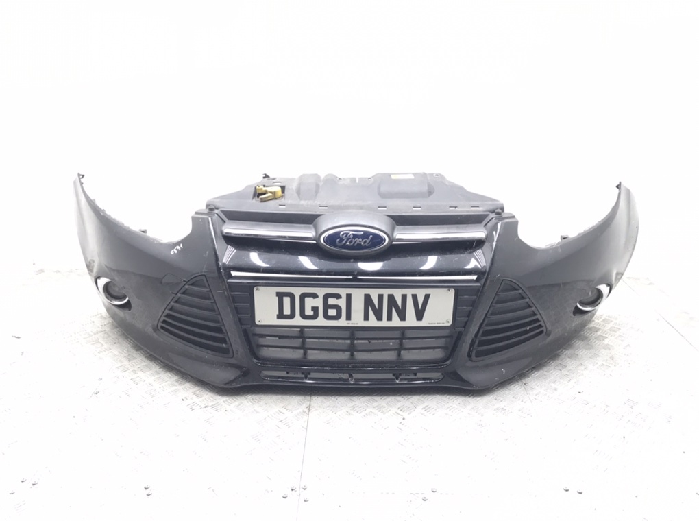 Бампер передний для Ford Focus, 2011 г. 1.6 i бензин б/у