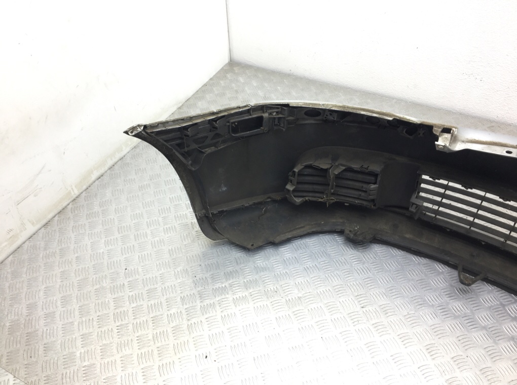 Бампер передний для Volkswagen Golf, 2007 г. 1.6 FSI бензин б/у — фото 8