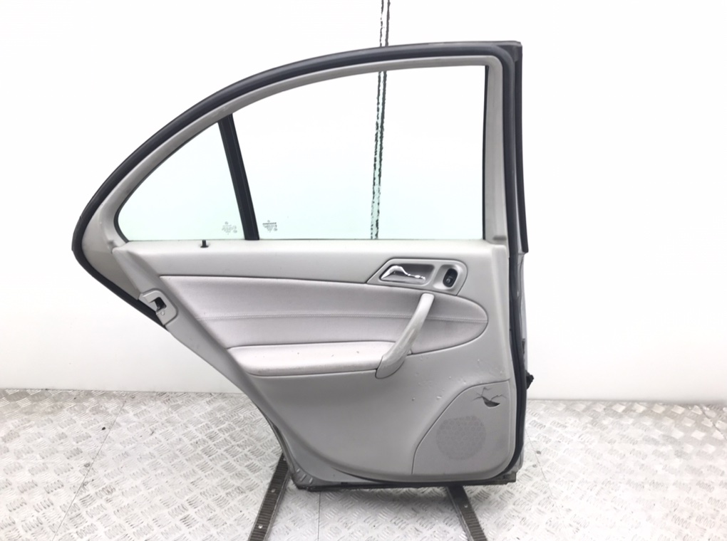 Дверь задняя левая для Mercedes C W203, 2007 г. 2.2 CDi дизель б/у — фото 2