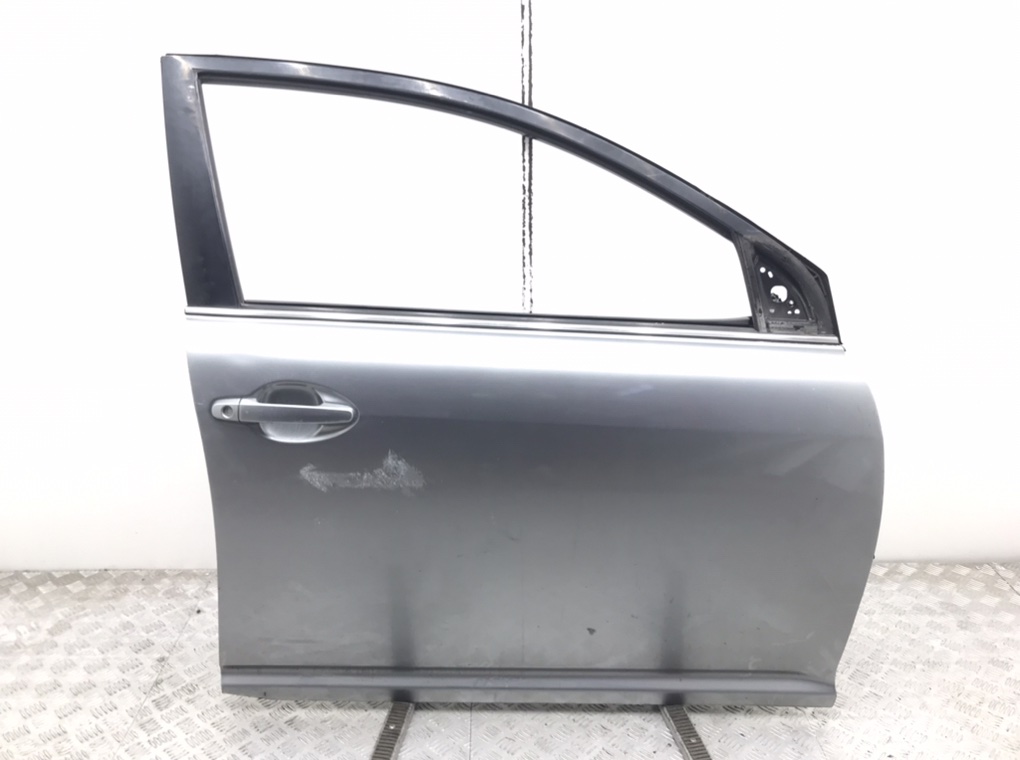 Дверь передняя правая для Toyota Avensis, 2008 г. 2.2 D-4D дизель б/у