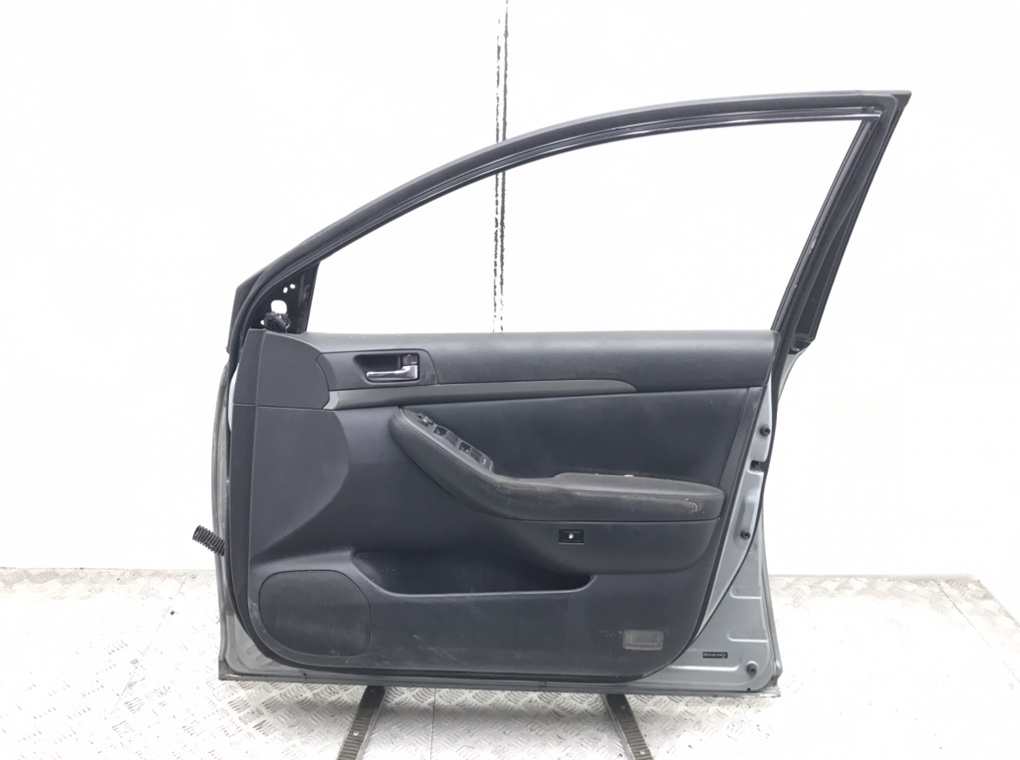 Дверь передняя правая для Toyota Avensis, 2008 г. 2.2 D-4D дизель б/у — фото 2