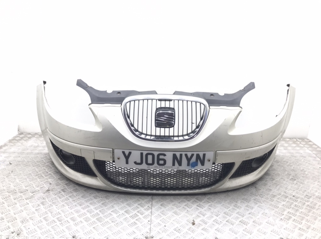 Бампер передний для Seat Altea, 2006 г. 1.9 TDi дизель б/у