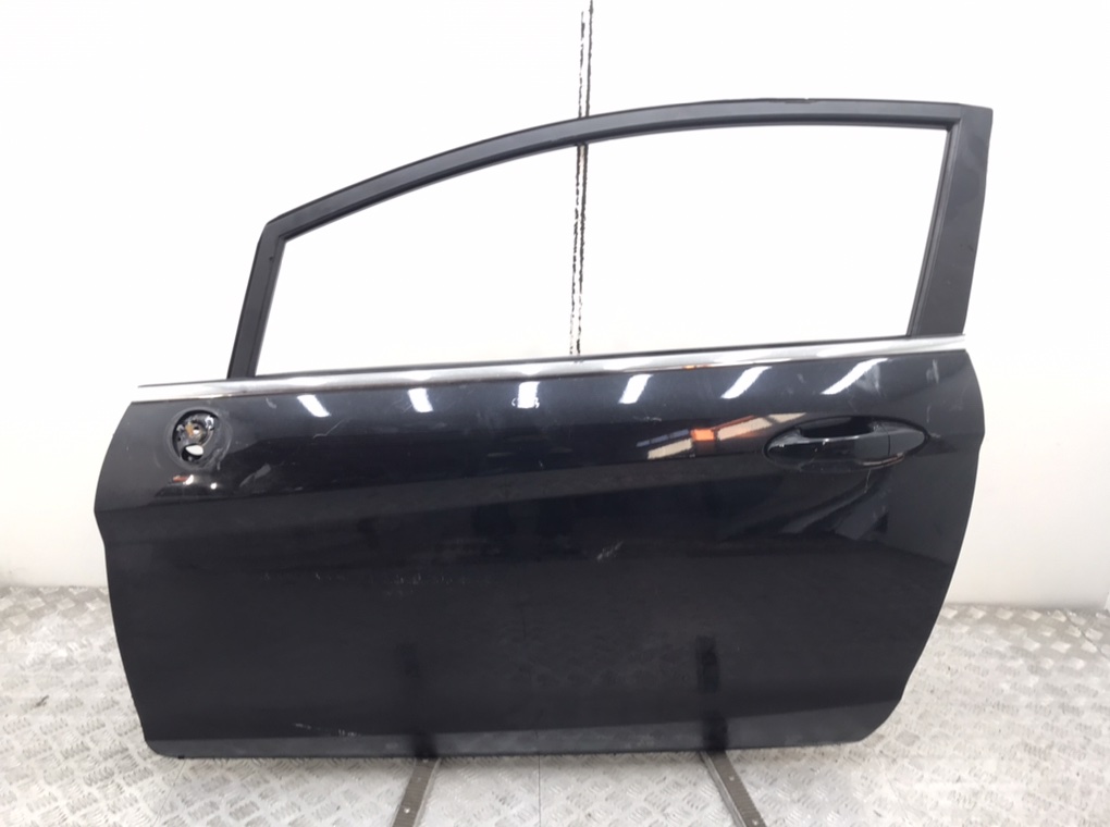 Дверь передняя левая для Ford Fiesta, 2012 г. 1.2 i бензин б/у