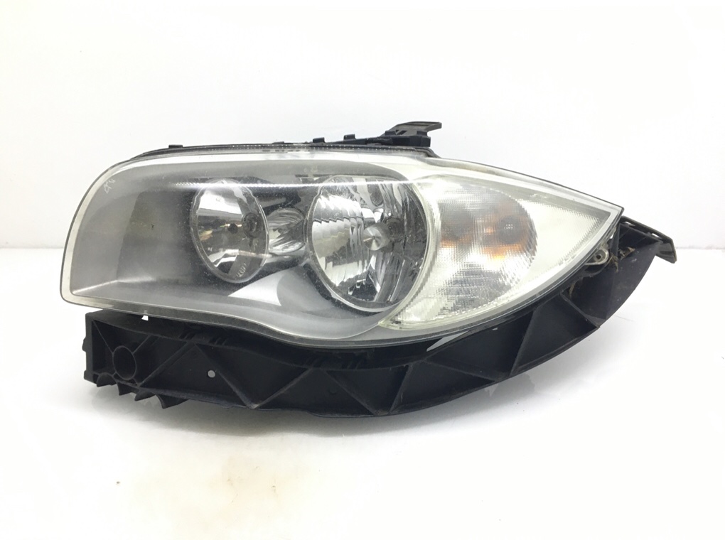 Фара левая для BMW 1 E87/E81/E82/E88, 2005 г. 2.0 TD дизель б/у