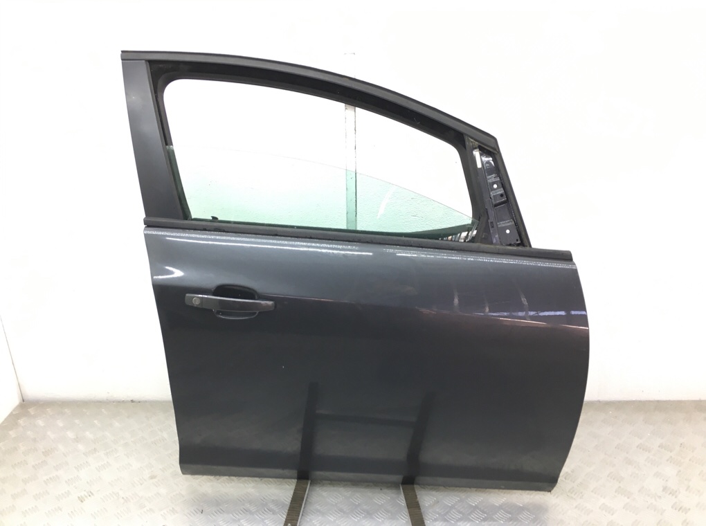 Дверь передняя правая для Opel Astra, 2011 г. 1.7 CDTi дизель б/у