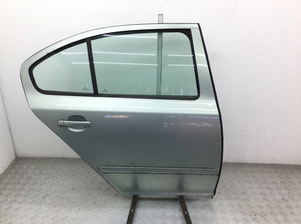 Дверь задняя правая для Skoda Octavia, 2011 г. 1.6 TDi дизель б/у