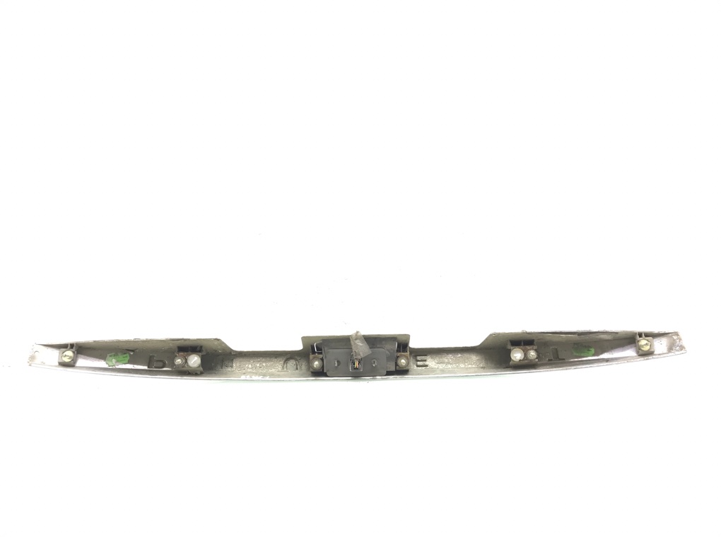 Накладка подсветки номера для Peugeot 407, 2006 г. 2.0 HDi дизель б/у