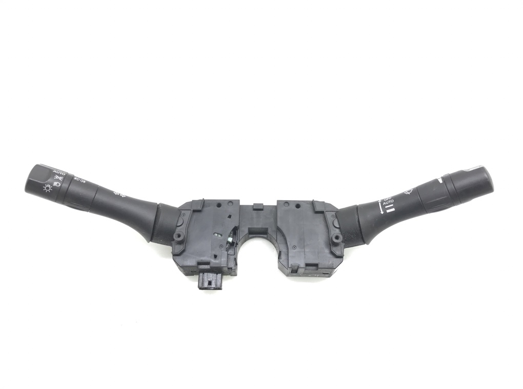 Переключатель подрулевой (стрекоза) для Nissan Juke, 2011 г. 1.5 DCi дизель б/у