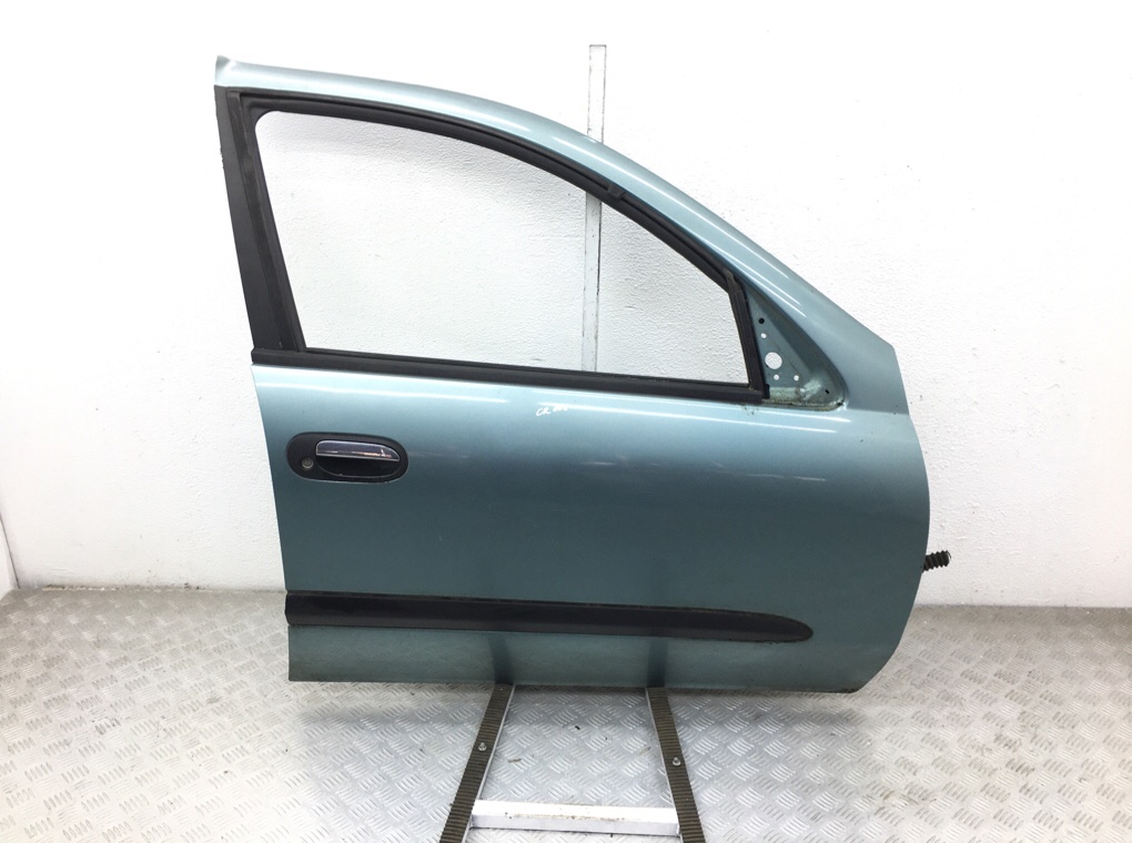 Дверь передняя правая для Nissan Almera, 2001 г. 1.8 i бензин б/у