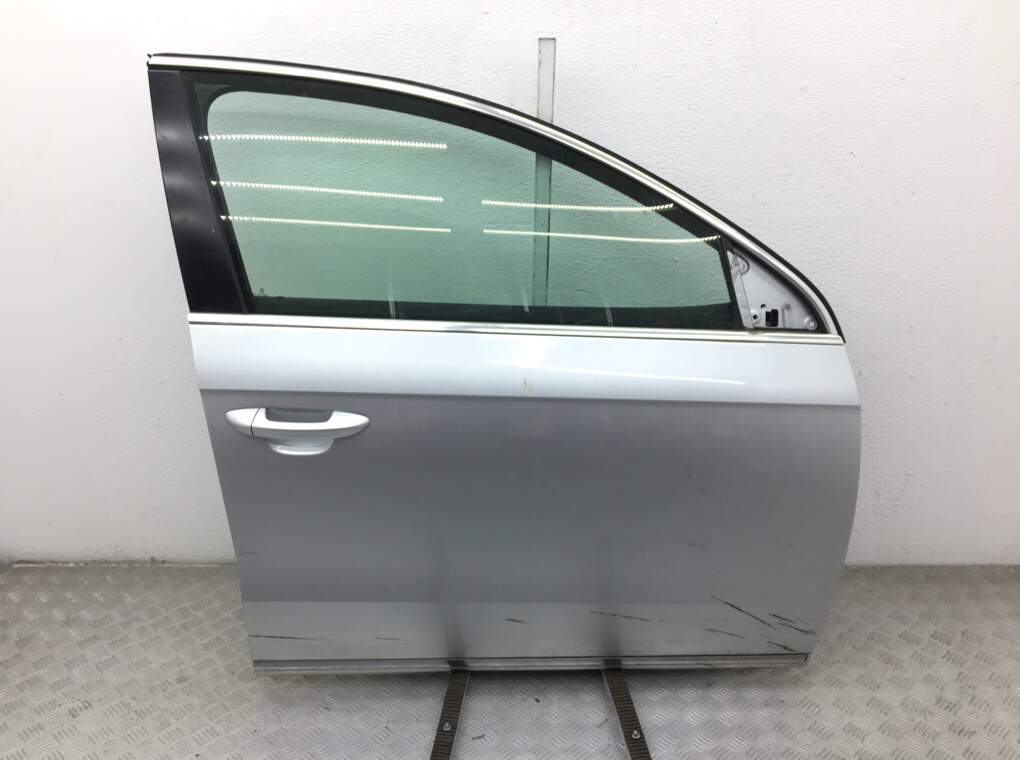 Дверь передняя правая для Volkswagen Passat, 2012 г. 2.0 TDi дизель б/у