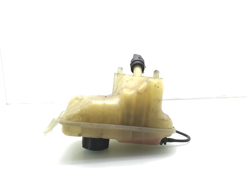Бачок расширительный для Peugeot 407, 2007 г. 2.0 HDi дизель б/у — фото 3