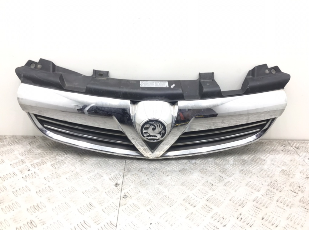 Решетка радиатора для Opel Zafira, 2011 г. 1.7 CDTi дизель б/у