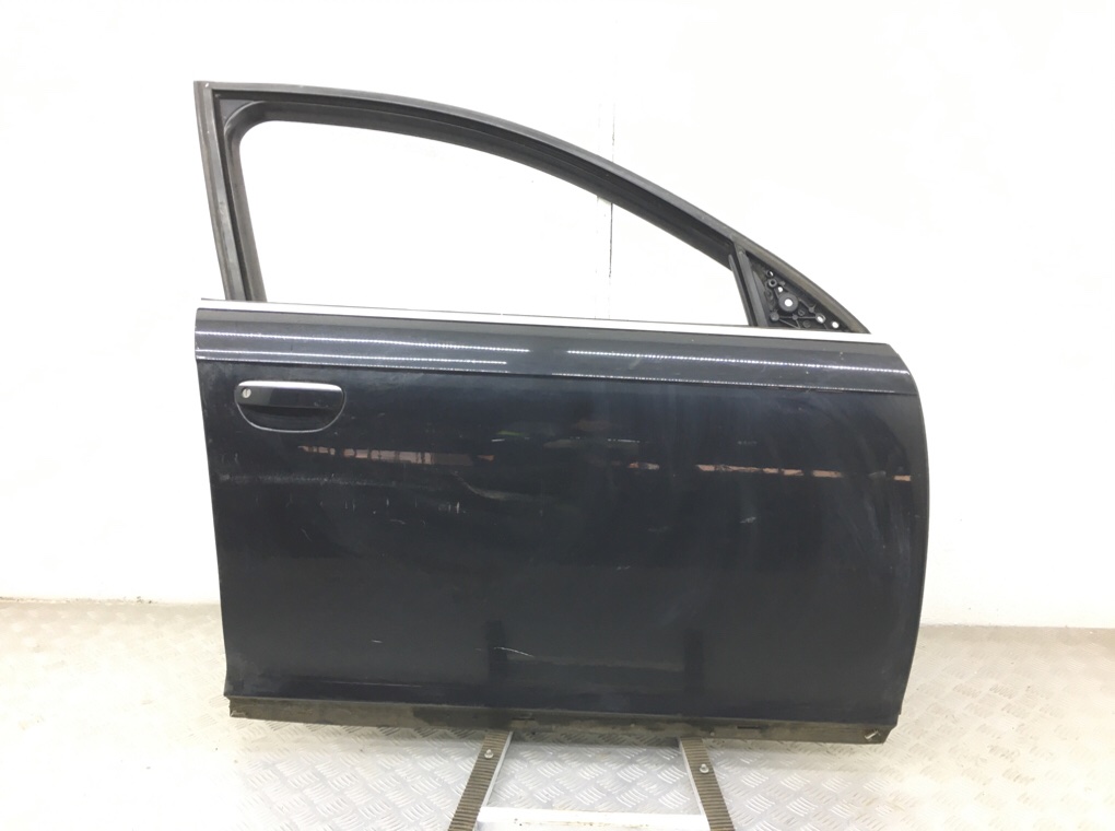 Дверь передняя правая для Audi A6, 2006 г. 2.4 i бензин б/у