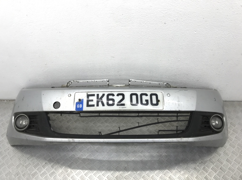 Бампер передний для Volkswagen Golf, 2012 г. 1.6 TDi дизель б/у