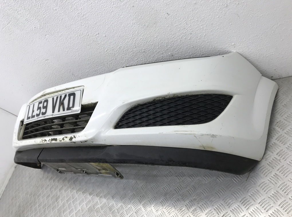 Бампер передний для Opel Astra, 2009 г. 1.3 CDTi дизель б/у — фото 4