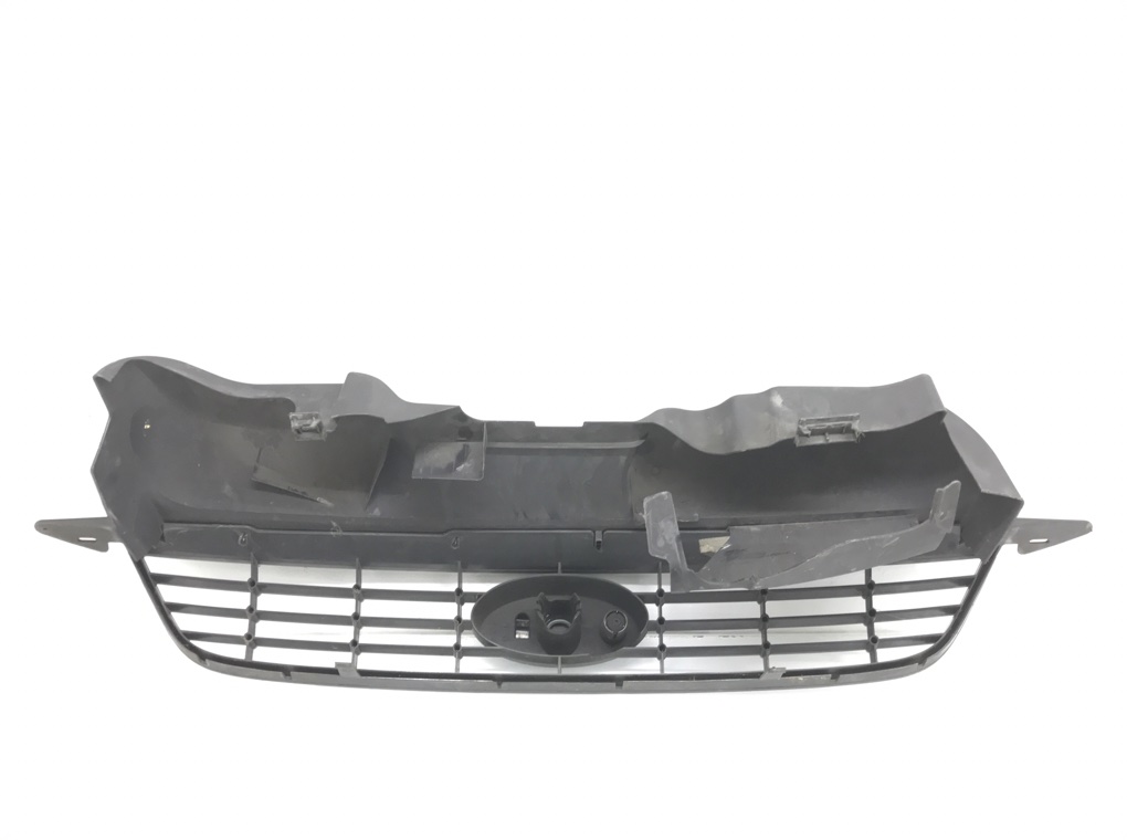 Решетка радиатора для Ford Focus, 2010 г. 2.0 TDCi дизель б/у — фото 3