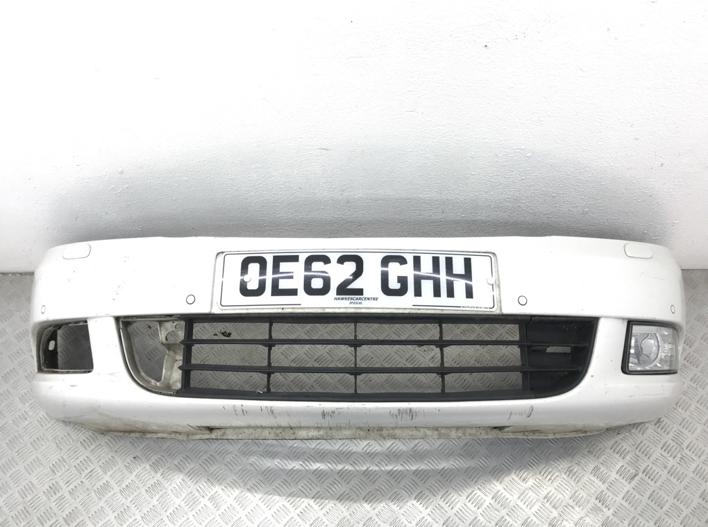 Бампер передний для Skoda Octavia, 2012 г. 1.6 TDi дизель б/у