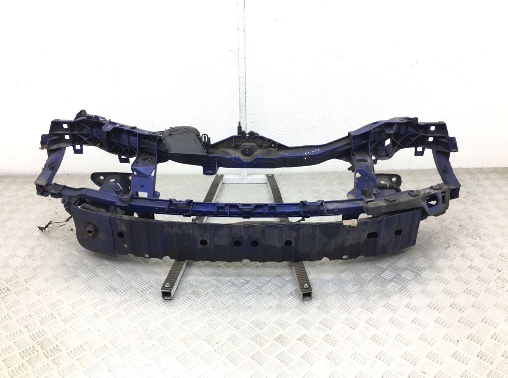Панель передняя (телевизор) для Ford Focus, 2006 г. 2.5 i бензин б/у