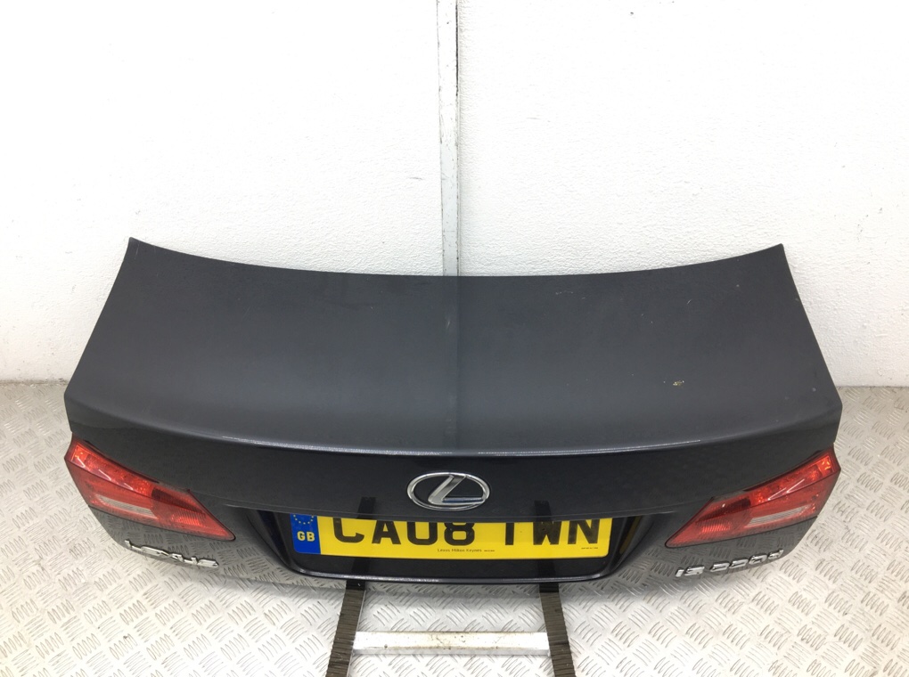 Крышка багажника для Lexus IS, 2008 г. 2.2 D дизель б/у — фото 2