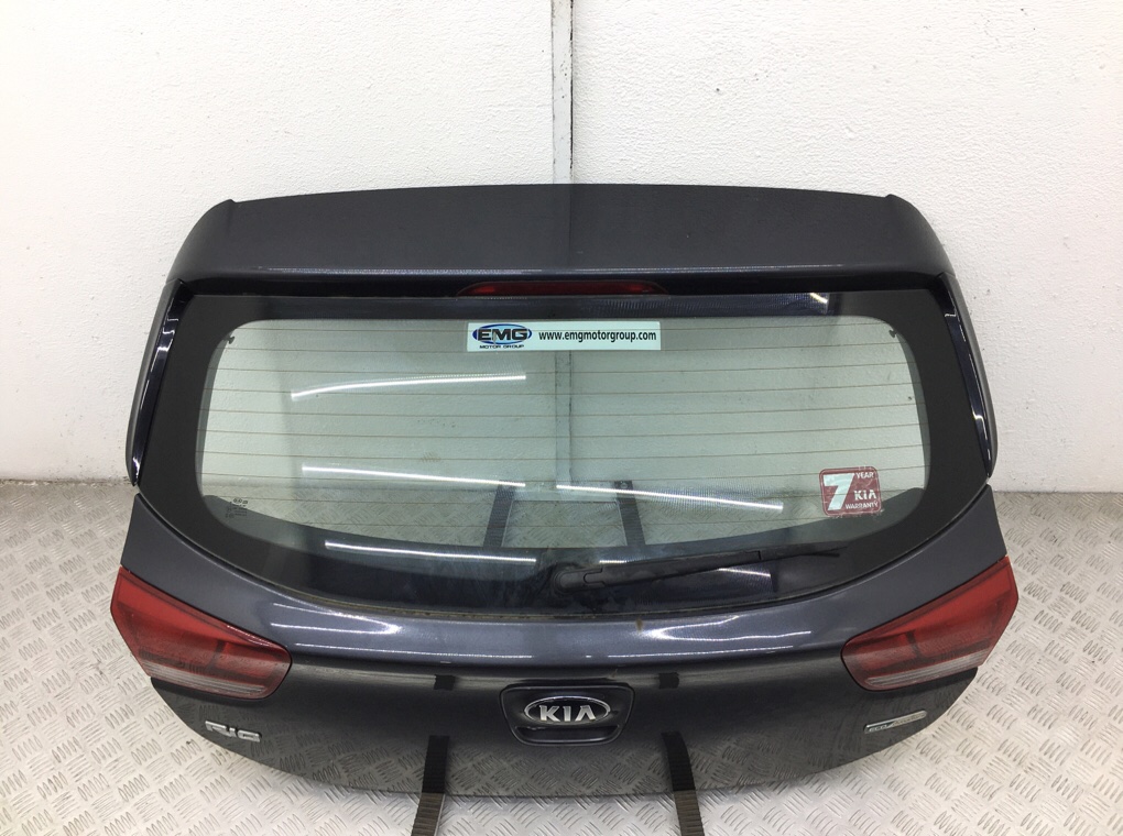 Крышка багажника для Kia Rio, 2017 г. 1.4 CRDi дизель б/у — фото 2