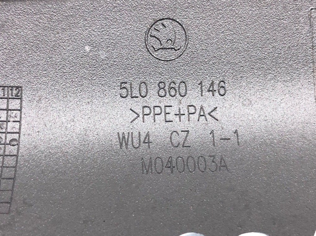 Крышка (заглушка) рейлинга для Skoda Yeti, 2013 г. 2.0 TDi дизель б/у — фото 6
