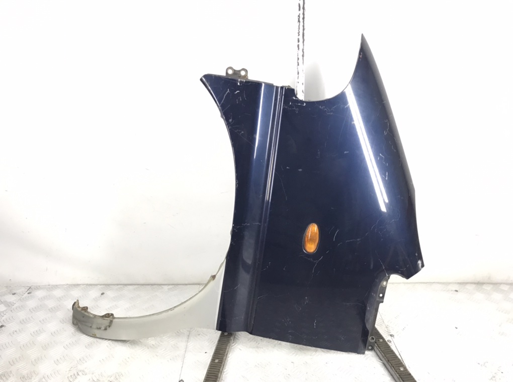 Крыло переднее левое для Mitsubishi Space Gear, 1996 г. 2.8 TD дизель б/у