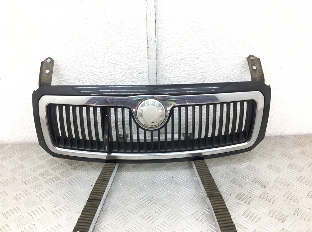 Решетка радиатора для Skoda Fabia, 2003 г. 1.9 SDi дизель б/у