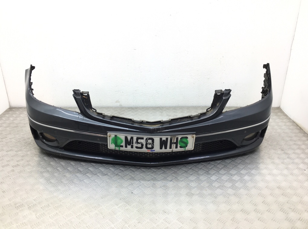 Бампер передний для Mercedes CLC CL203, 2008 г. 2.2 CDi дизель б/у