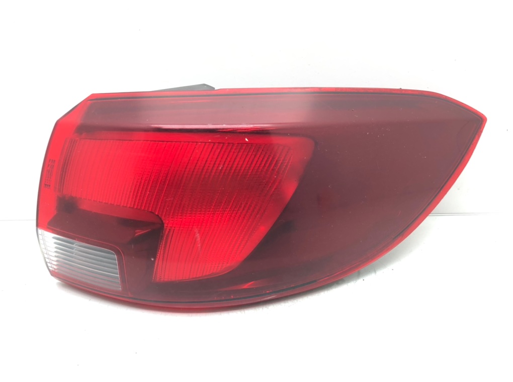 Фонарь задний правый для Opel Astra, 2017 г. 1.6 CDTi дизель б/у