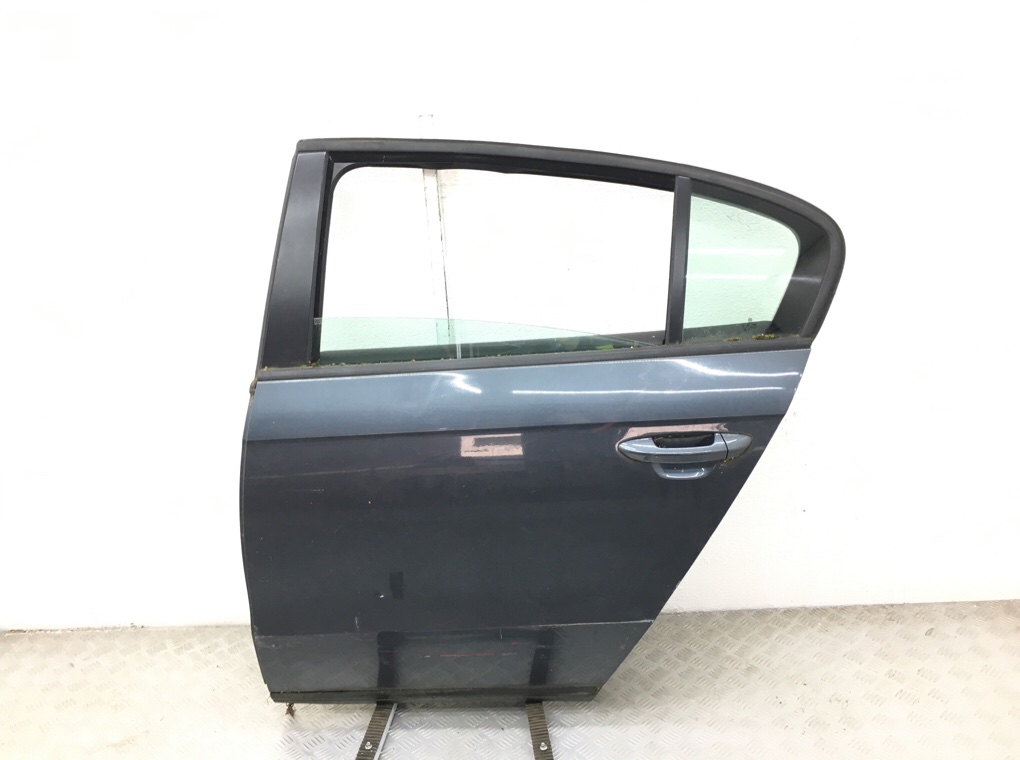 Дверь задняя левая для Volkswagen Passat, 2010 г. 1.6 TDi дизель б/у